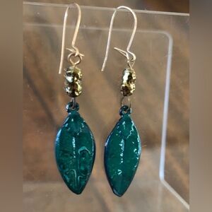 NWOT green closed lock french wire  dimensional leaf earrings